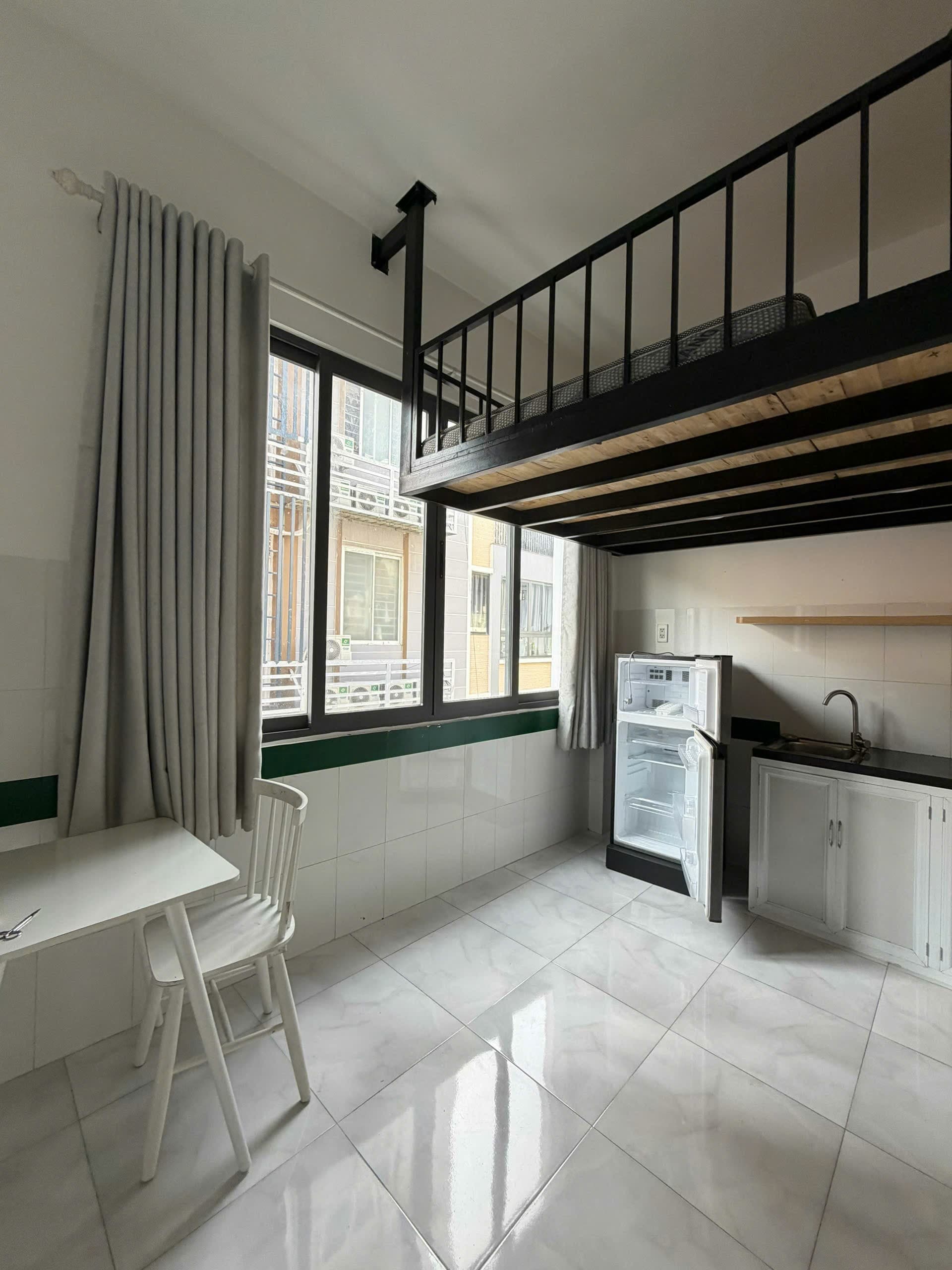 DUPLEX BAN CÔNG GIỜ GIẤC TỰ DO - NỘI THẤT ĐẦY ĐỦ - GIÁ 6TR5 - Ảnh 2